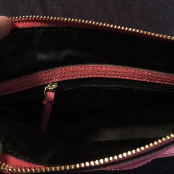 Crossbody purse by Tahari NWOT - Picture 5 of 8